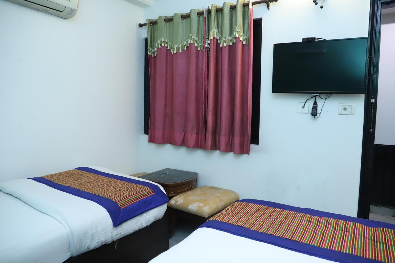 Airport Hotel Aerocity Inn Нью-Дели Экстерьер фото