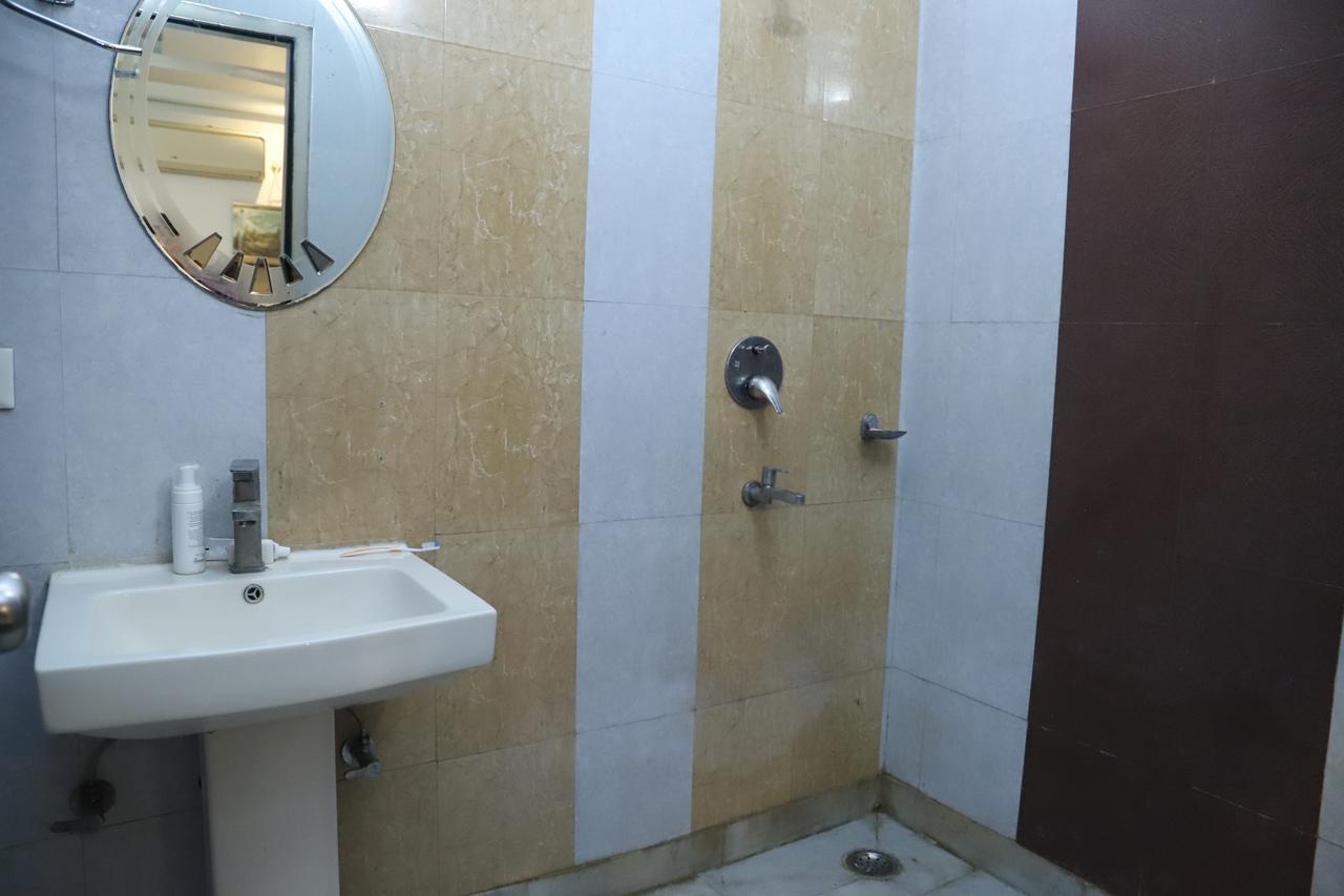 Airport Hotel Aerocity Inn Нью-Дели Экстерьер фото