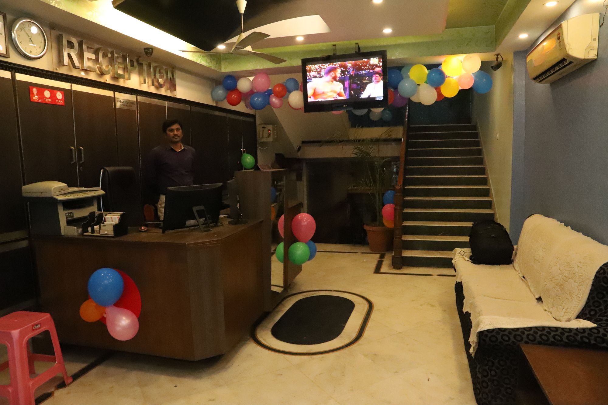 Airport Hotel Aerocity Inn Нью-Дели Экстерьер фото